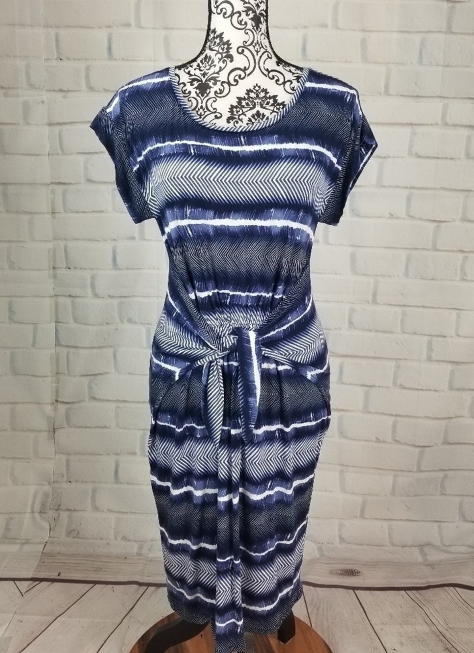 Jones New York sz S stretch knit dress tie front